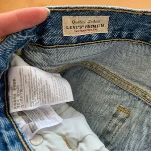 Jean Levi's 501 Patchwork Boutonnable Femme Taille 29 - Coupe Relaxed, Jambes Cropped 28 Pouces, Occasion Très Bon état